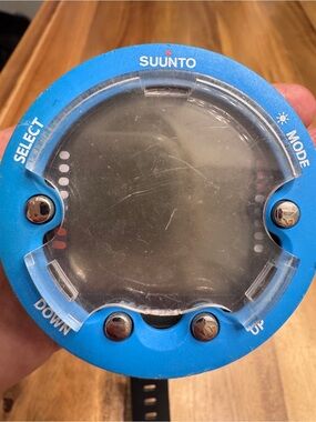 Suunto Zoop Dive Computer in Bright Blue